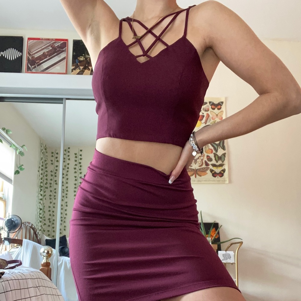 two piece set - Picture 2 of 4